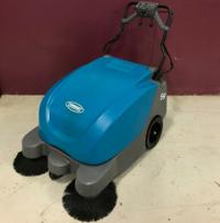 Tennant Walk behind Floor Sweeper