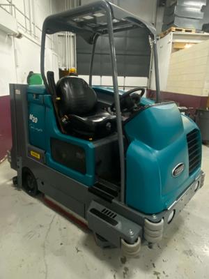 Tennant M20 Sweeper Scrubber with Overhead Guard main image